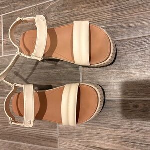 Reef Cream and Tan Sandals